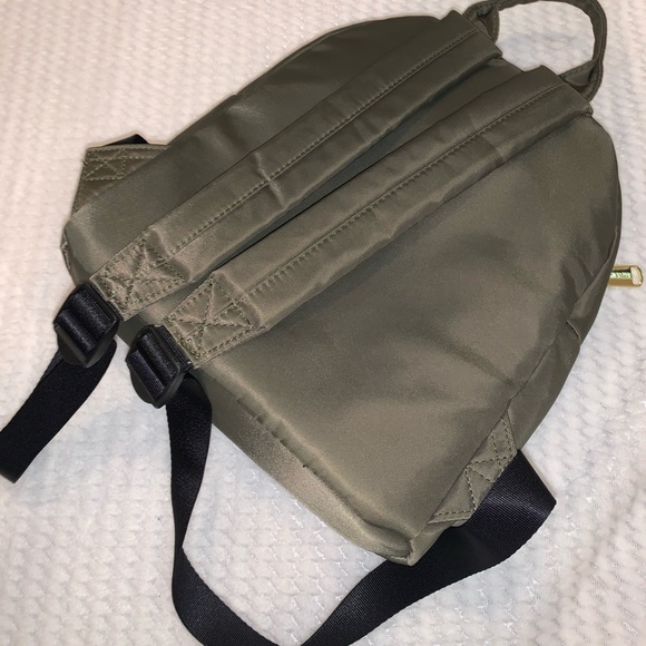 small backpack - Picture 4 of 6